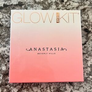 Anastasia Beverly Hills Glow Kit